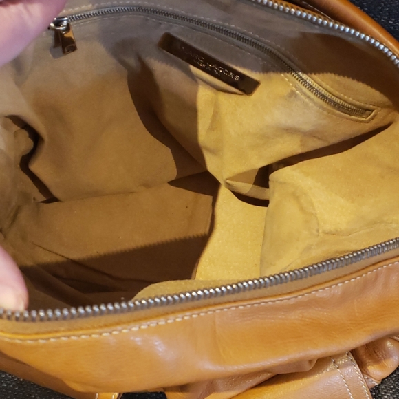 Authentic Marc Jacobs Camel Buckle Bag - Picture 8 of 16